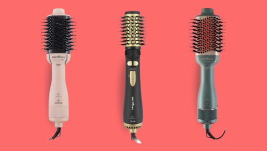 Escova secadora Britânia seca e modela o cabelo de forma rápida