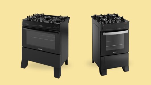 Escolha um fogão com forno para cozinhar a assar alimentos ao mesmo tempo