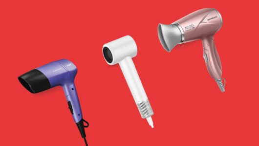 Confira qual é o melhor secador de cabelo para viagem